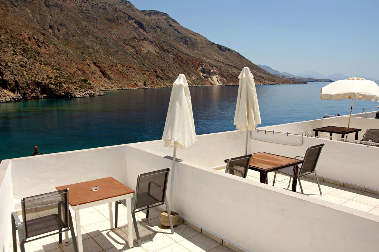 Madares Hotel Loutro Buitenkant foto