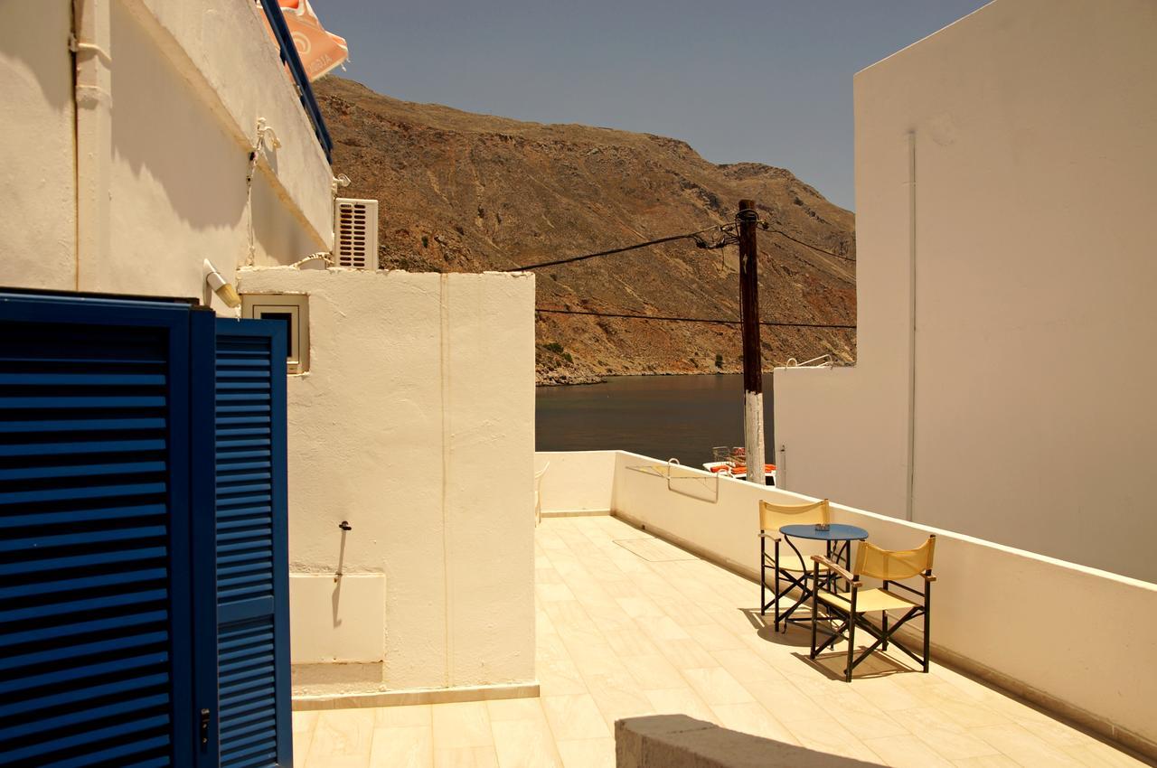 Madares Hotel Loutro Buitenkant foto