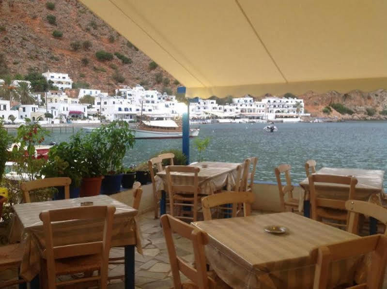 Madares Hotel Loutro Buitenkant foto